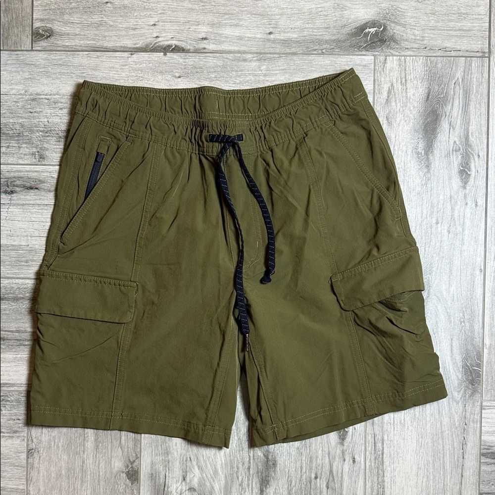 01. Algo Men's Casual Olive Cargo Shorts